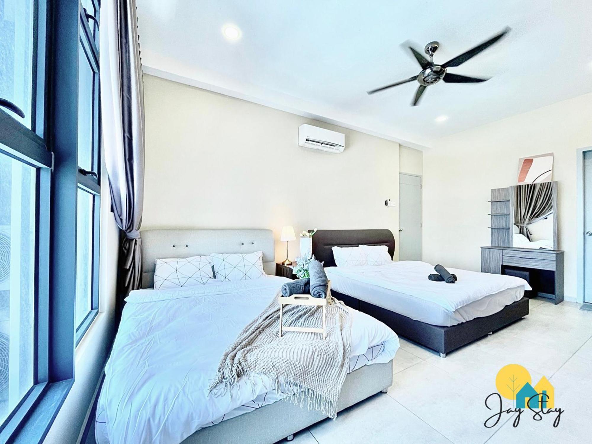 Apartment Atlantis L 6-10 Pax L Luxury 2 Bedroom L Jonker St L Centre By Jay Management