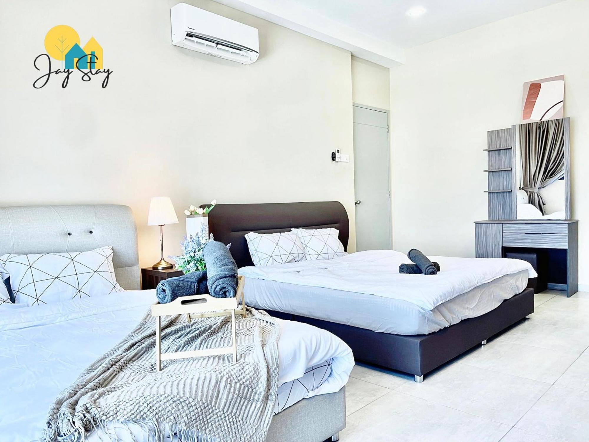Apartment Atlantis L 6-10 Pax L Luxury 2 Bedroom L Jonker St L Centre By Jay Management *